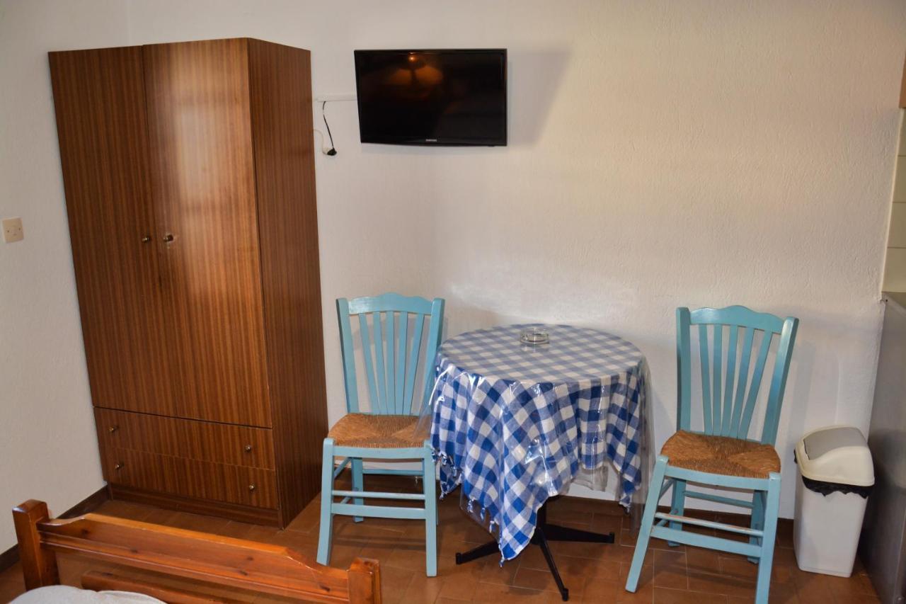 Papatzikos Traditional Guesthouse ネオス・マルマラス エクステリア 写真