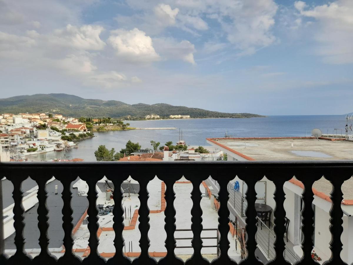 Papatzikos Traditional Guesthouse ネオス・マルマラス エクステリア 写真