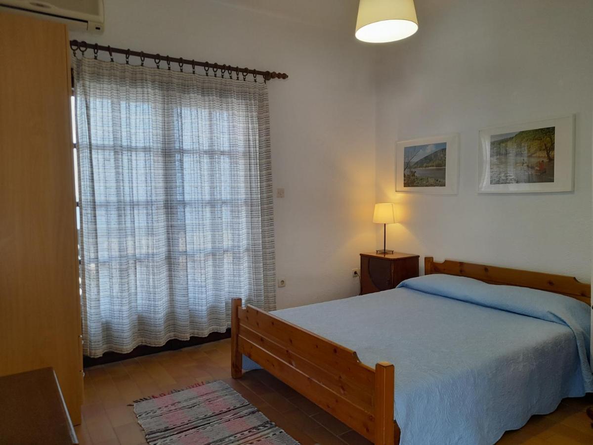 Papatzikos Traditional Guesthouse ネオス・マルマラス エクステリア 写真