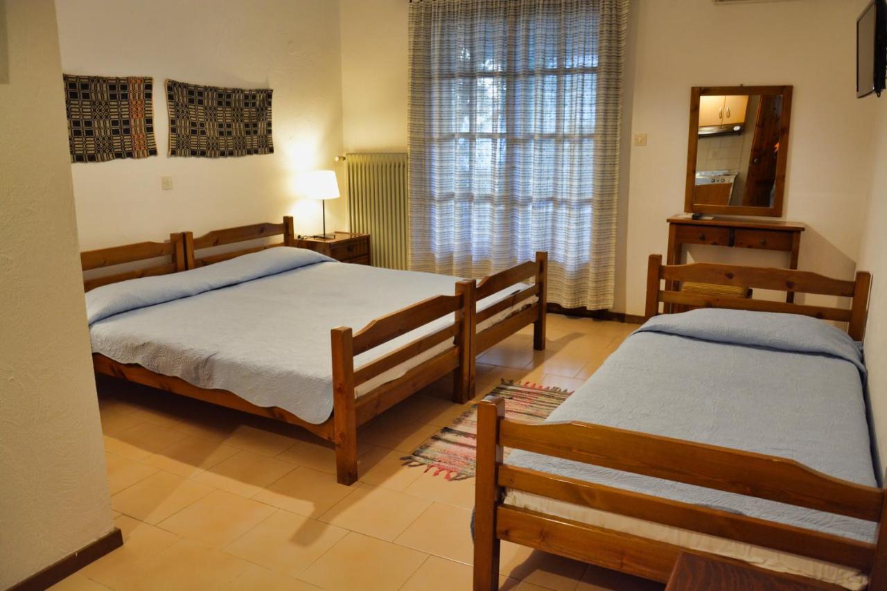 Papatzikos Traditional Guesthouse ネオス・マルマラス エクステリア 写真