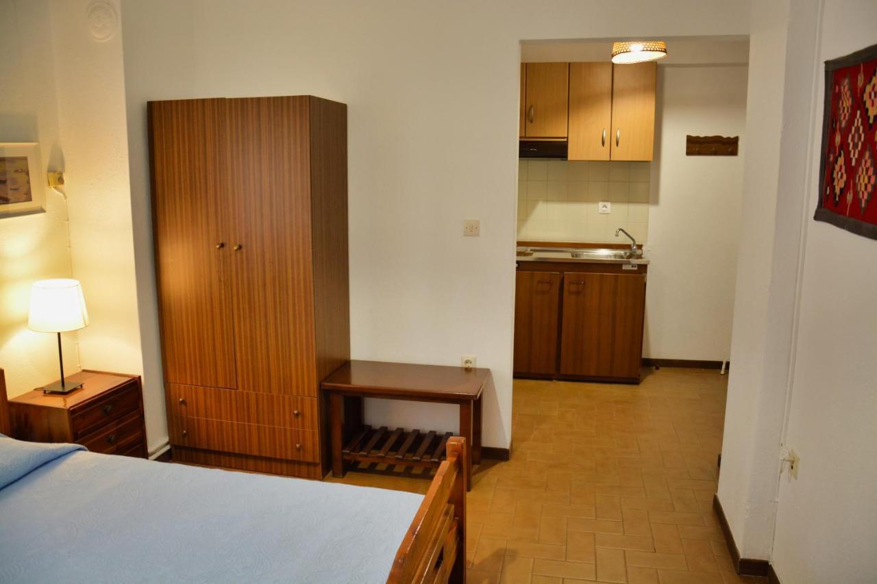 Papatzikos Traditional Guesthouse ネオス・マルマラス エクステリア 写真