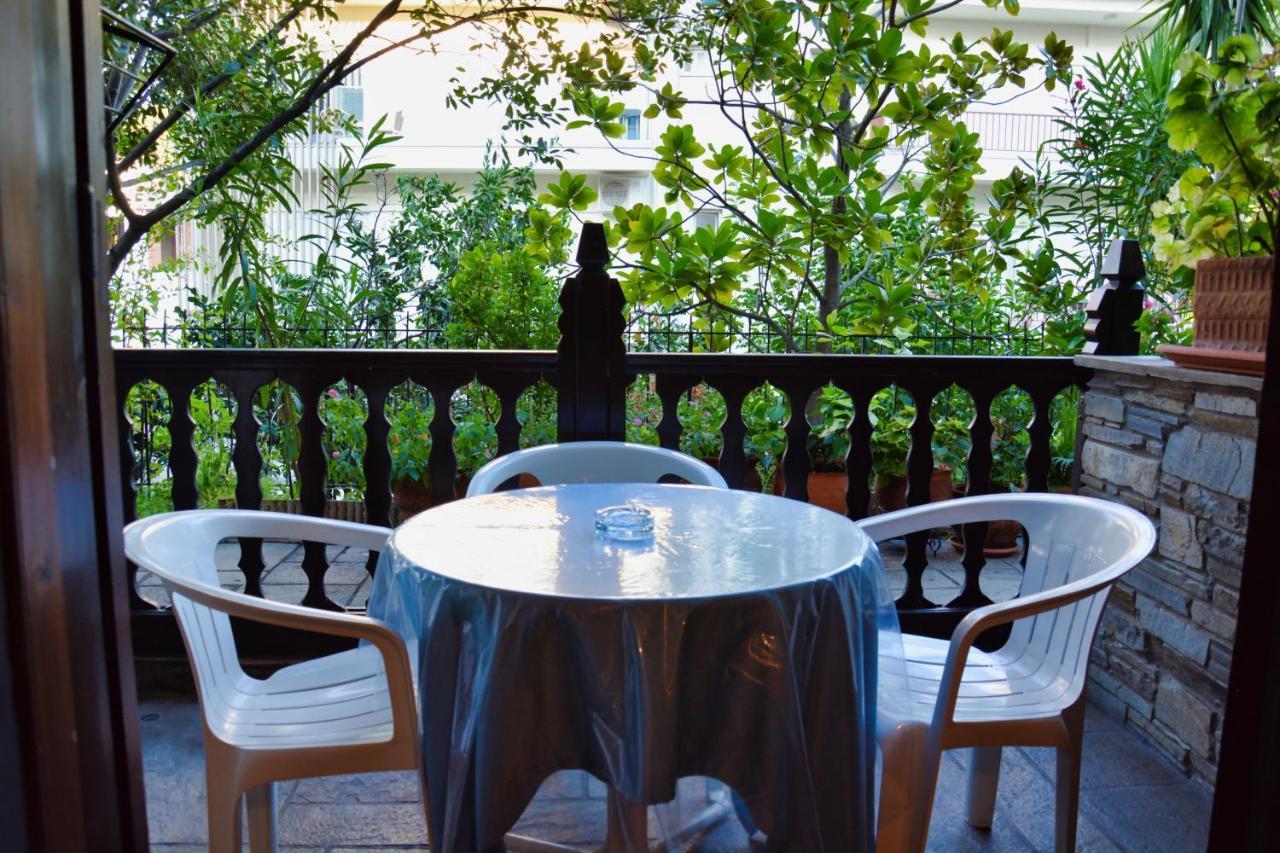 Papatzikos Traditional Guesthouse ネオス・マルマラス エクステリア 写真