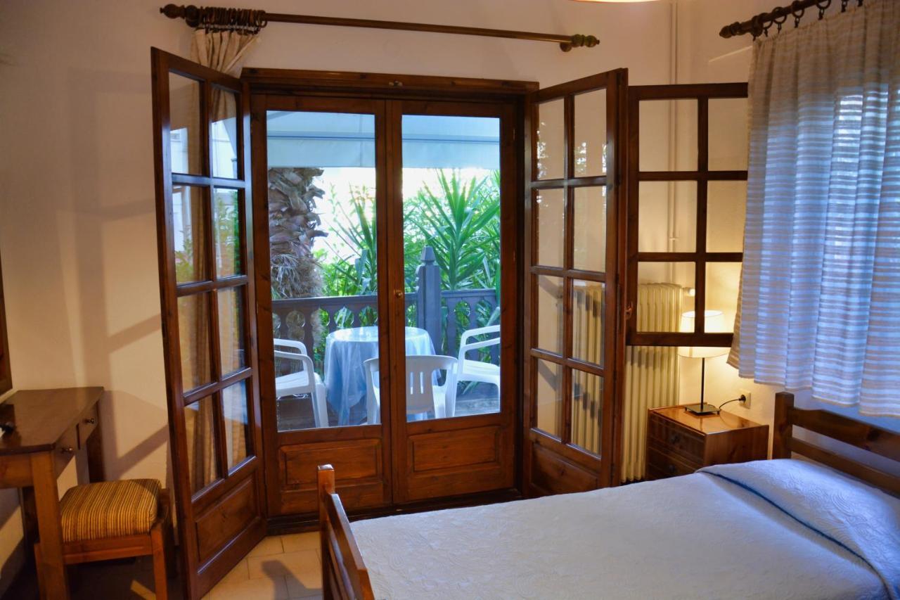 Papatzikos Traditional Guesthouse ネオス・マルマラス エクステリア 写真