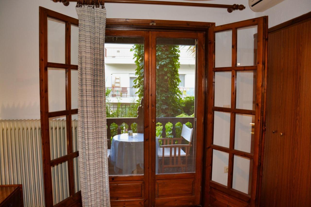 Papatzikos Traditional Guesthouse ネオス・マルマラス エクステリア 写真