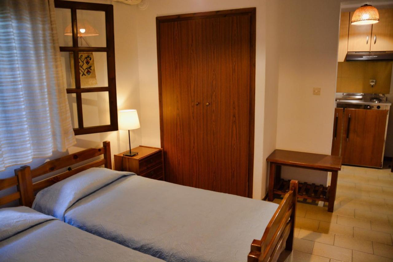 Papatzikos Traditional Guesthouse ネオス・マルマラス エクステリア 写真