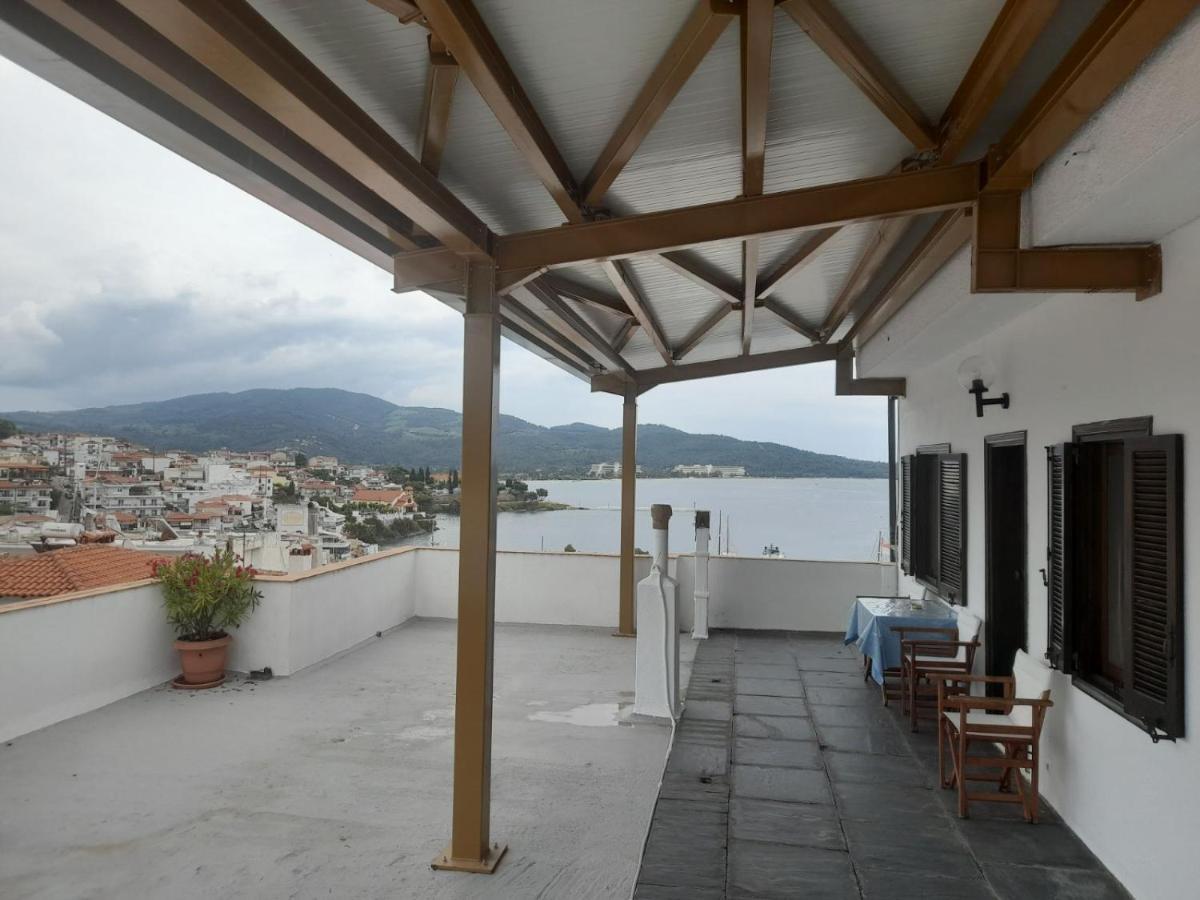 Papatzikos Traditional Guesthouse ネオス・マルマラス エクステリア 写真
