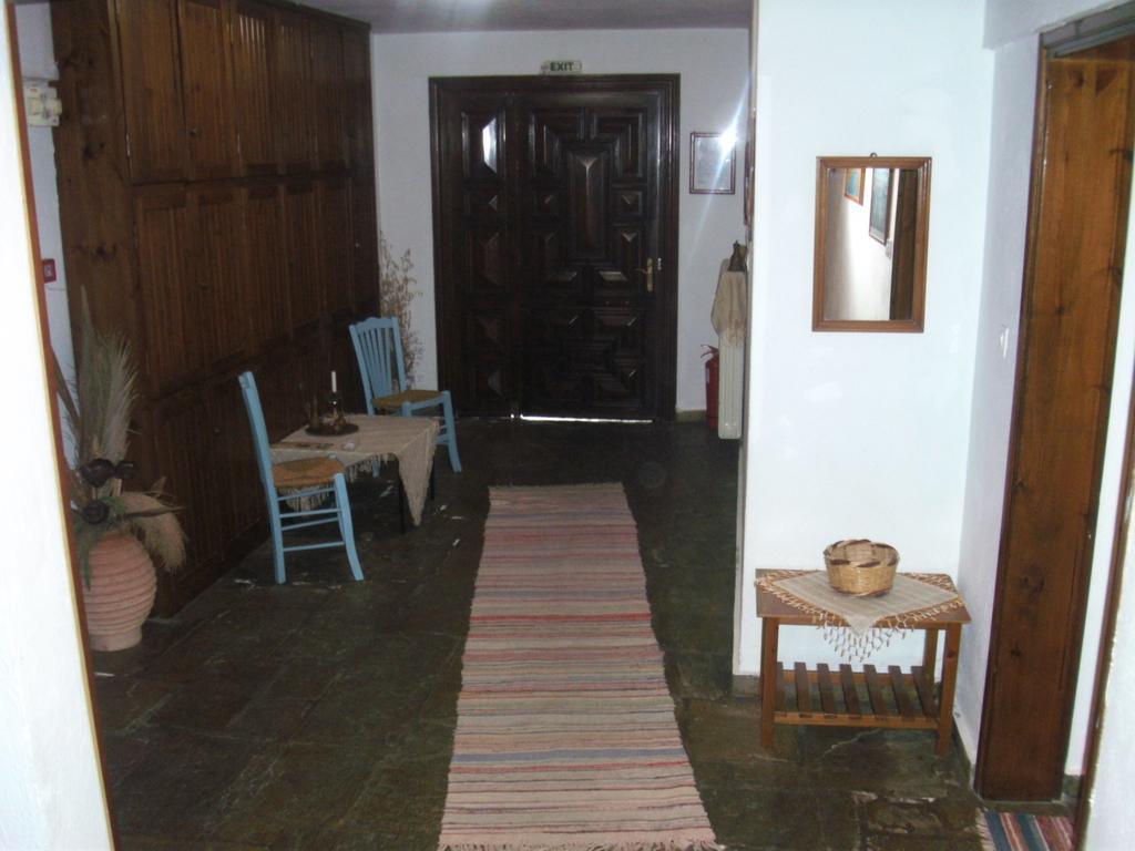 Papatzikos Traditional Guesthouse ネオス・マルマラス エクステリア 写真