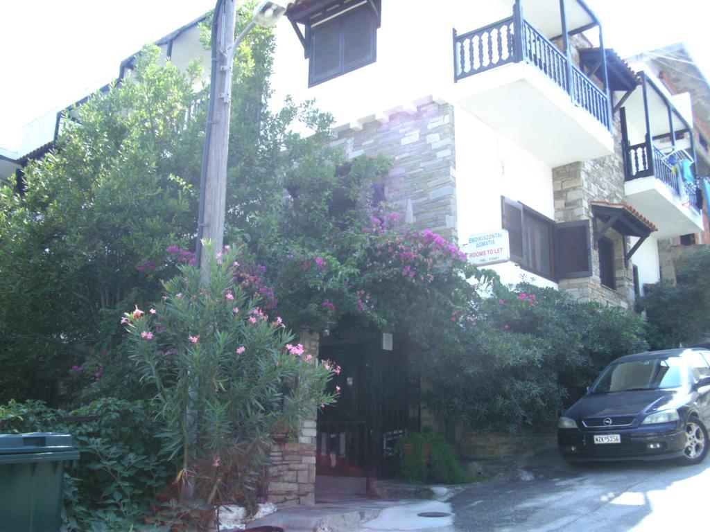 Papatzikos Traditional Guesthouse ネオス・マルマラス エクステリア 写真